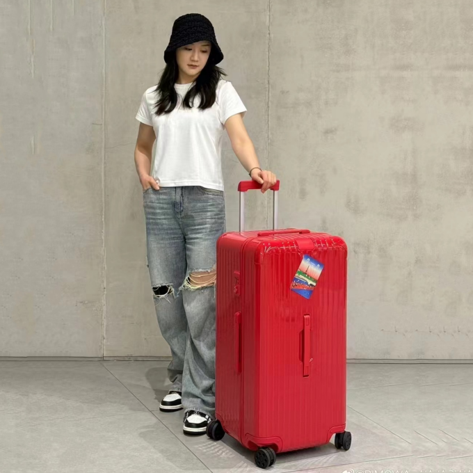 rimowa essential trunk